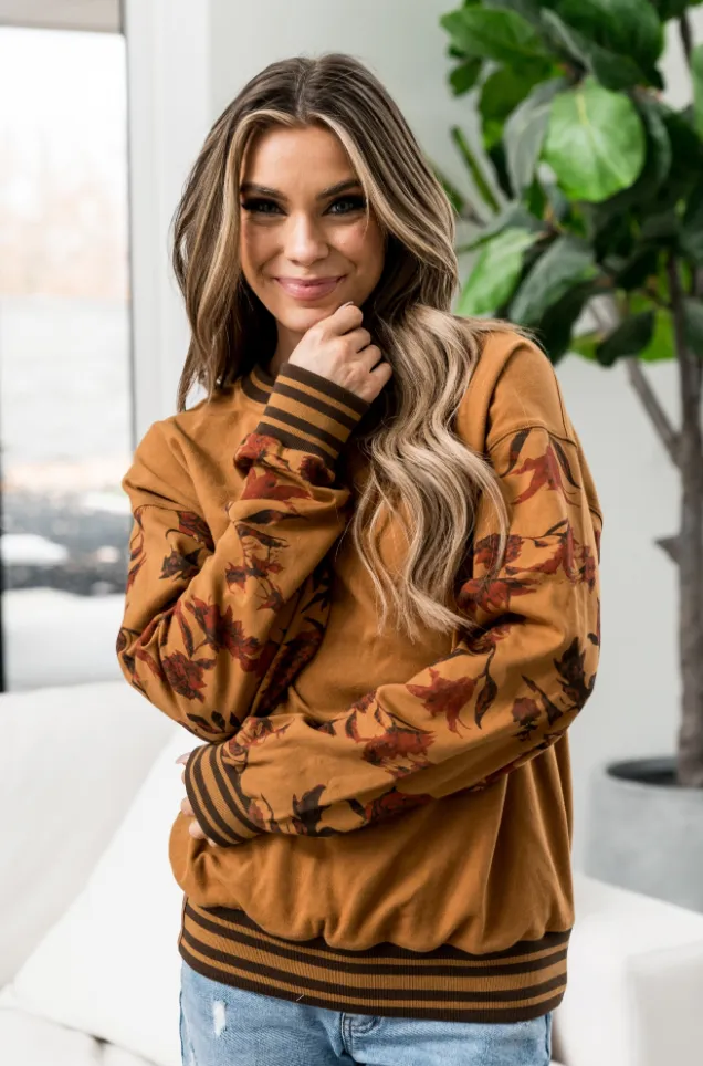 Ampersand Avenue Classic Pullover - Hidden Gem