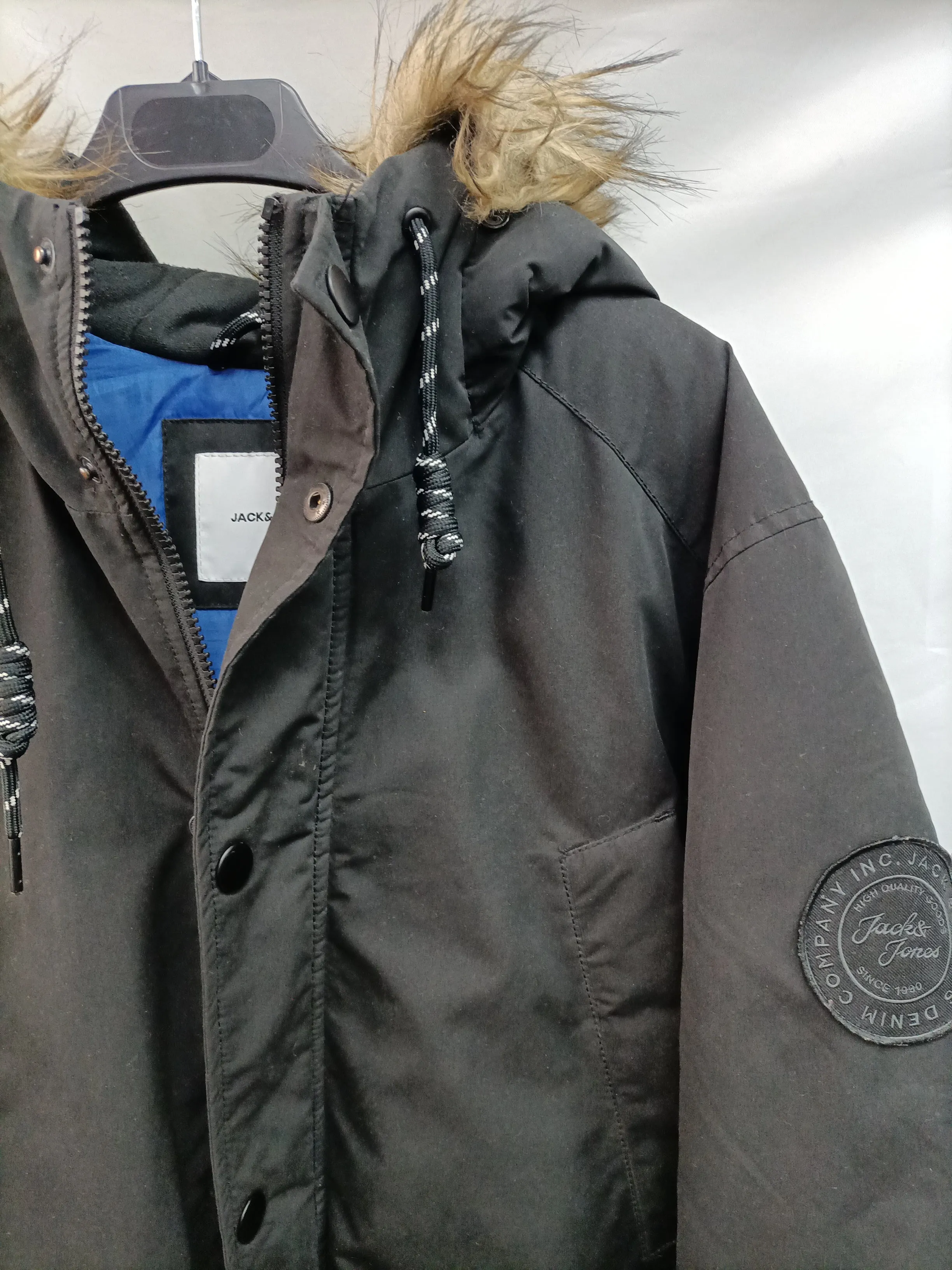 JACK&JONES. Chaquetn negro acolchado T.m