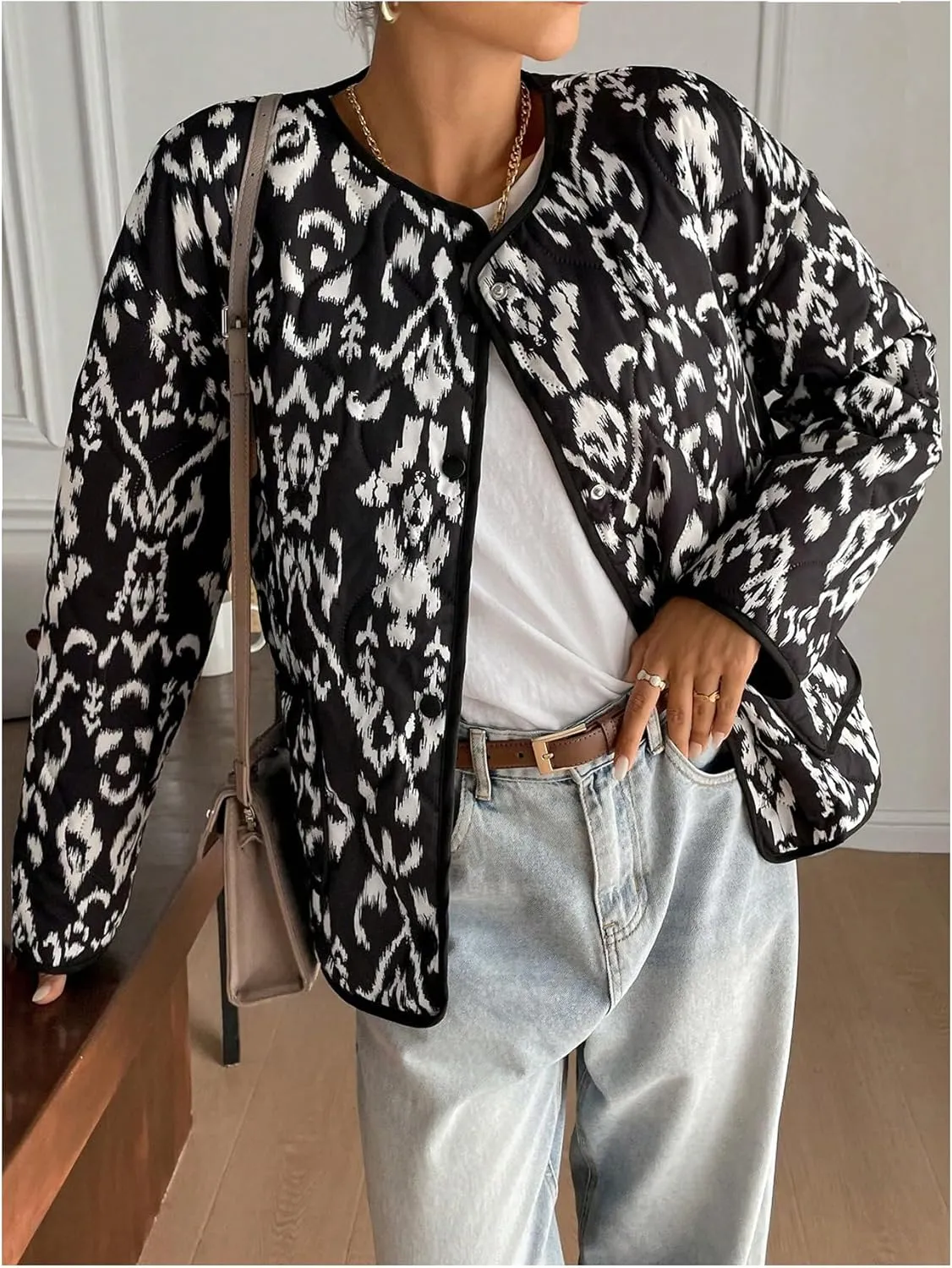 MakeMeChic Women's Cropped Quilted Jacket Floral Printed Puffer Jacket Long Sleeve Lightweight Outerwear