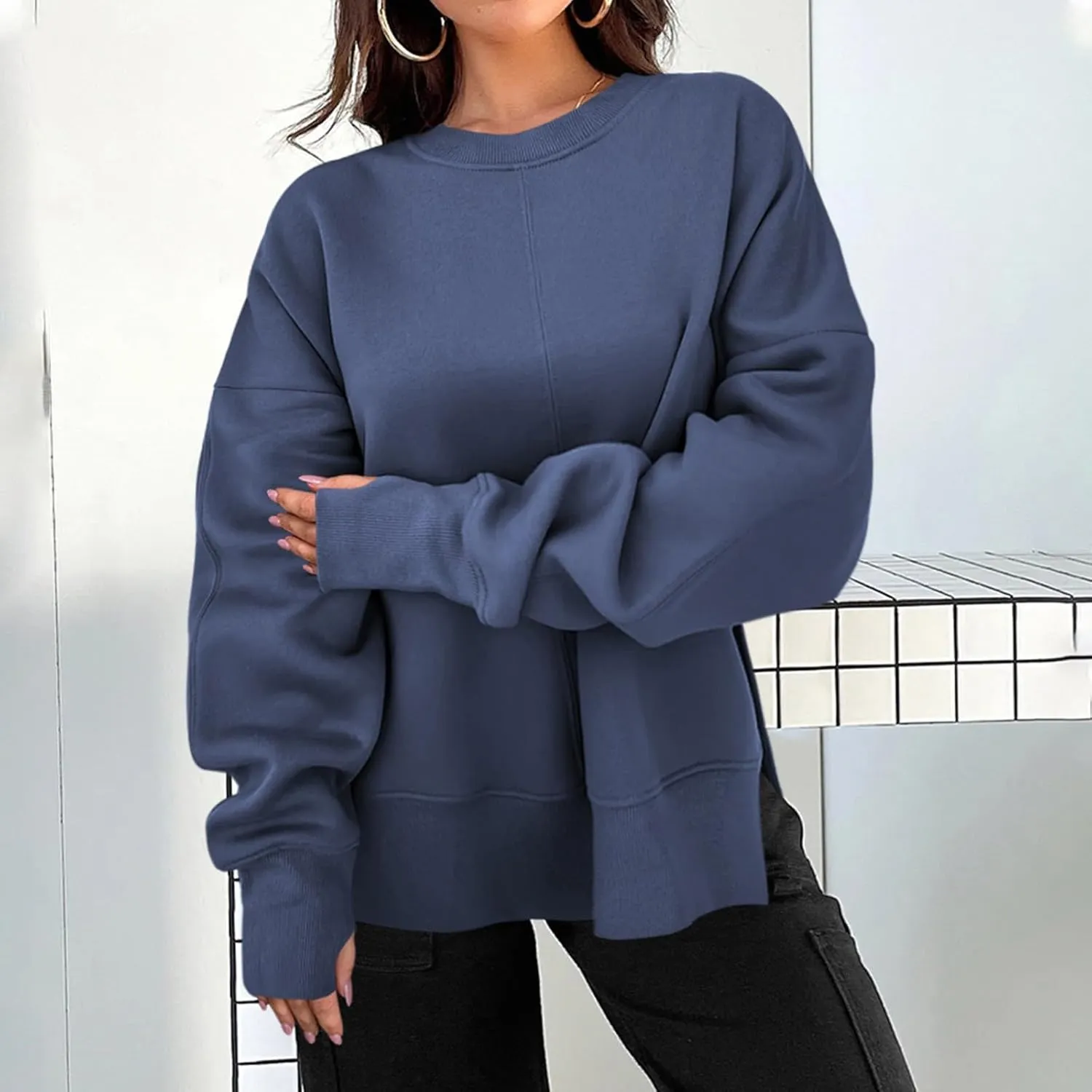 Oversized Sweatshirt for Women Loose Fit Drop Shoulder Split Hem Tops Thumb Hole Trendy Y2K Sweater Pullover