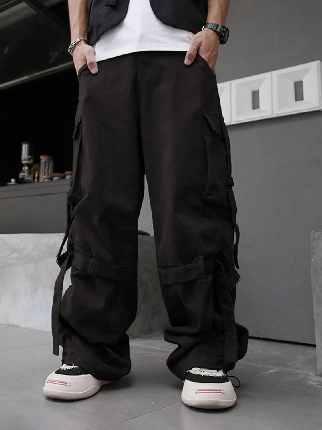 OYOANGLE Men's Casual Drawstring Waist Flap Pocket Cargo Pants Wide Leg Loose Fit Parachute Pants Joggers