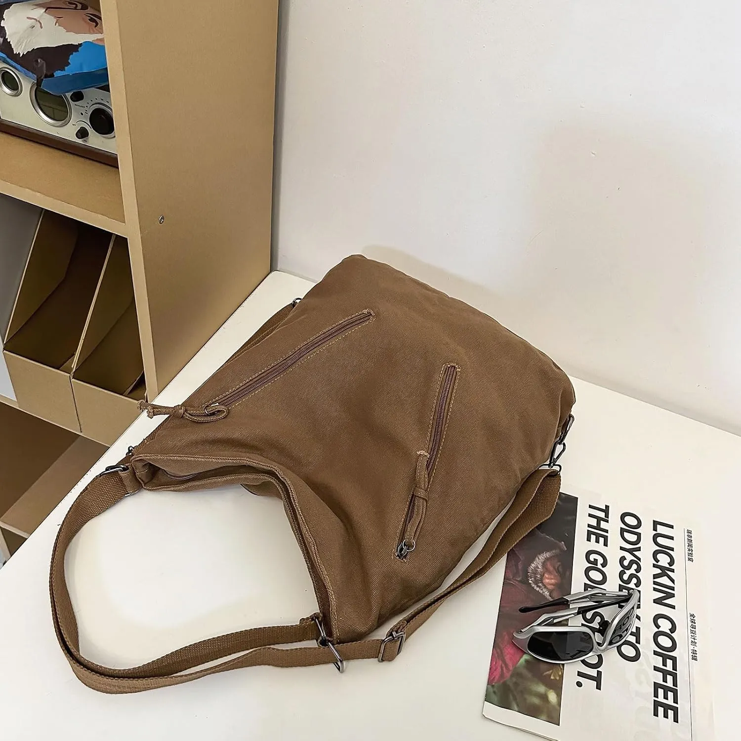 Teclado Canvas Backpack Casual Crossbody Bag Shoulder Bag 16.1 Inch Bookbags Lightweight Handbag Tote Bag Travel Daypacks (Brown)